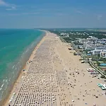 Flat Near The Beach, Perfect For Up To 6 Guests Apartman