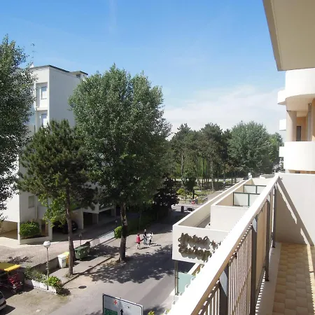 Flat Near The Beach, Perfect For Up To 6 Guests Διαμέρισμα Μπιμπιόνε