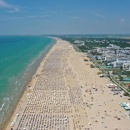 Flat Near The Beach, Perfect For Up To 6 Guests Διαμέρισμα