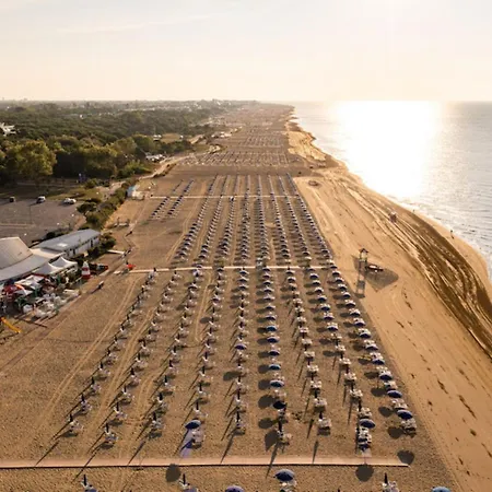 Flat Near The Beach, Perfect For Up To 6 Guests *