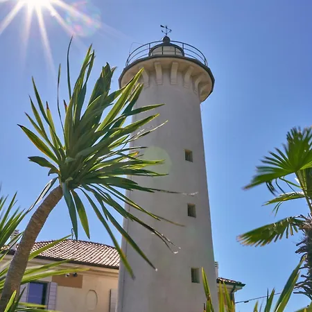 Flat Near The Beach, Perfect For Up To 6 Guests Διαμέρισμα *