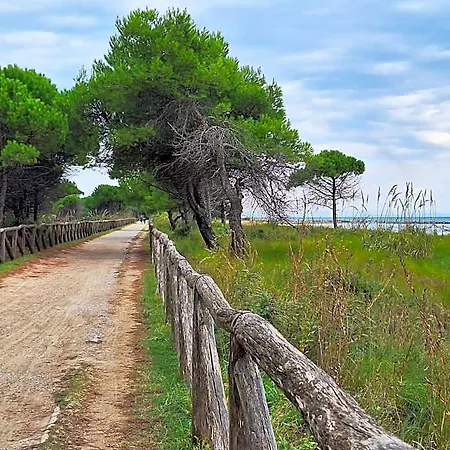 Flat Near The Beach, Perfect For Up To 6 Guests Διαμέρισμα