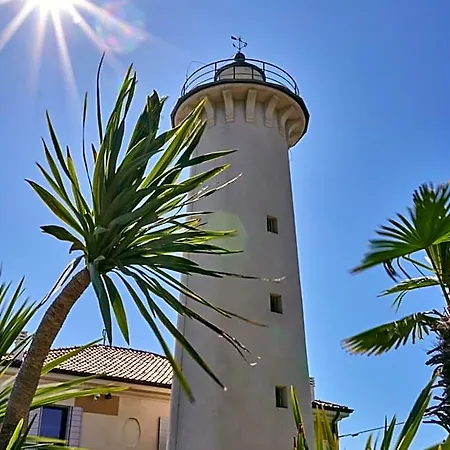 Flat Near The Beach, Perfect For Up To 6 Guests Διαμέρισμα *