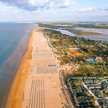 Flat Near The Beach, Perfect For Up To 6 Guests