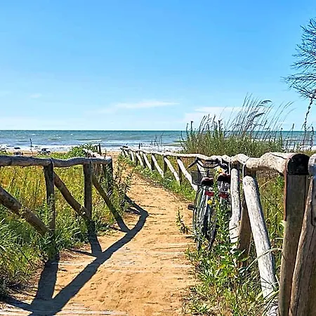 Flat Near The Beach, Perfect For Up To 6 Guests Διαμέρισμα