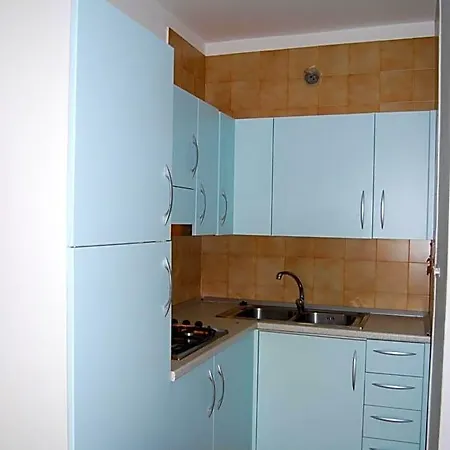 Flat Near The Beach, Perfect For Up To 6 Guests Μπιμπιόνε
