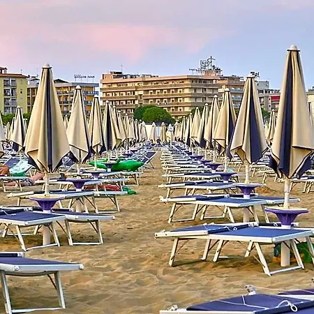Flat Near The Beach, Perfect For Up To 6 Guests Διαμέρισμα