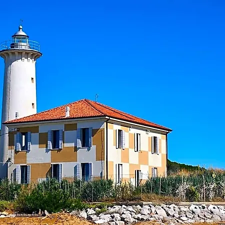 Flat Near The Beach, Perfect For Up To 6 Guests Διαμέρισμα *