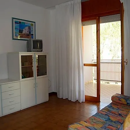 Flat Near The Beach, Perfect For Up To 6 Guests Μπιμπιόνε