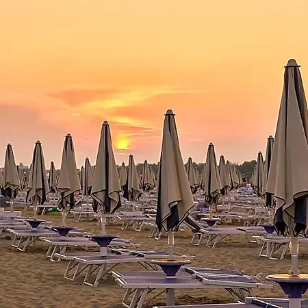 Flat Near The Beach, Perfect For Up To 6 Guests Διαμέρισμα Μπιμπιόνε