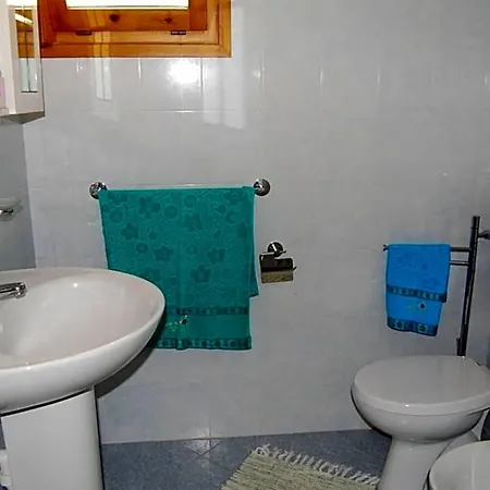 Flat Near The Beach, Perfect For Up To 6 Guests Μπιμπιόνε